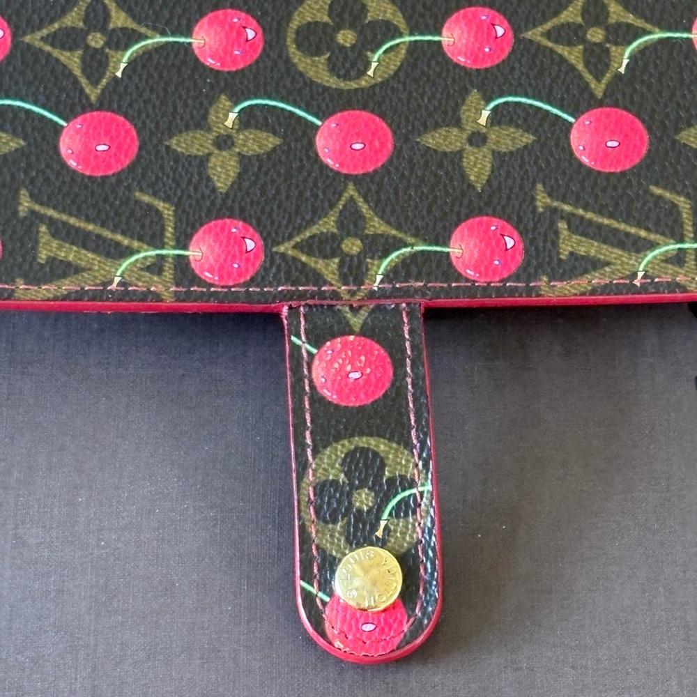 LV Takashi Murakami Cerises Agenda PM - Picture 9 of 14